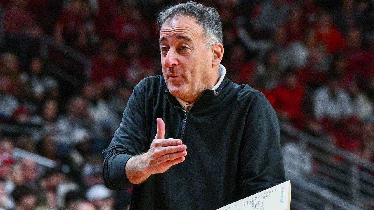 UCA Bears coach John Shulman on the sidelines against the Arkansas Razorbacks at Simmons Bank Arena