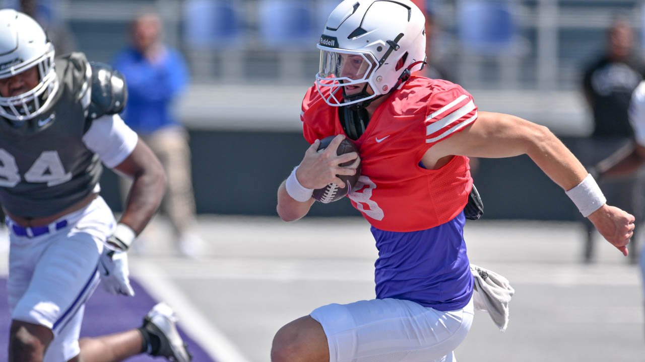 UCA quarterback Austin Myers during the Bears football spring game