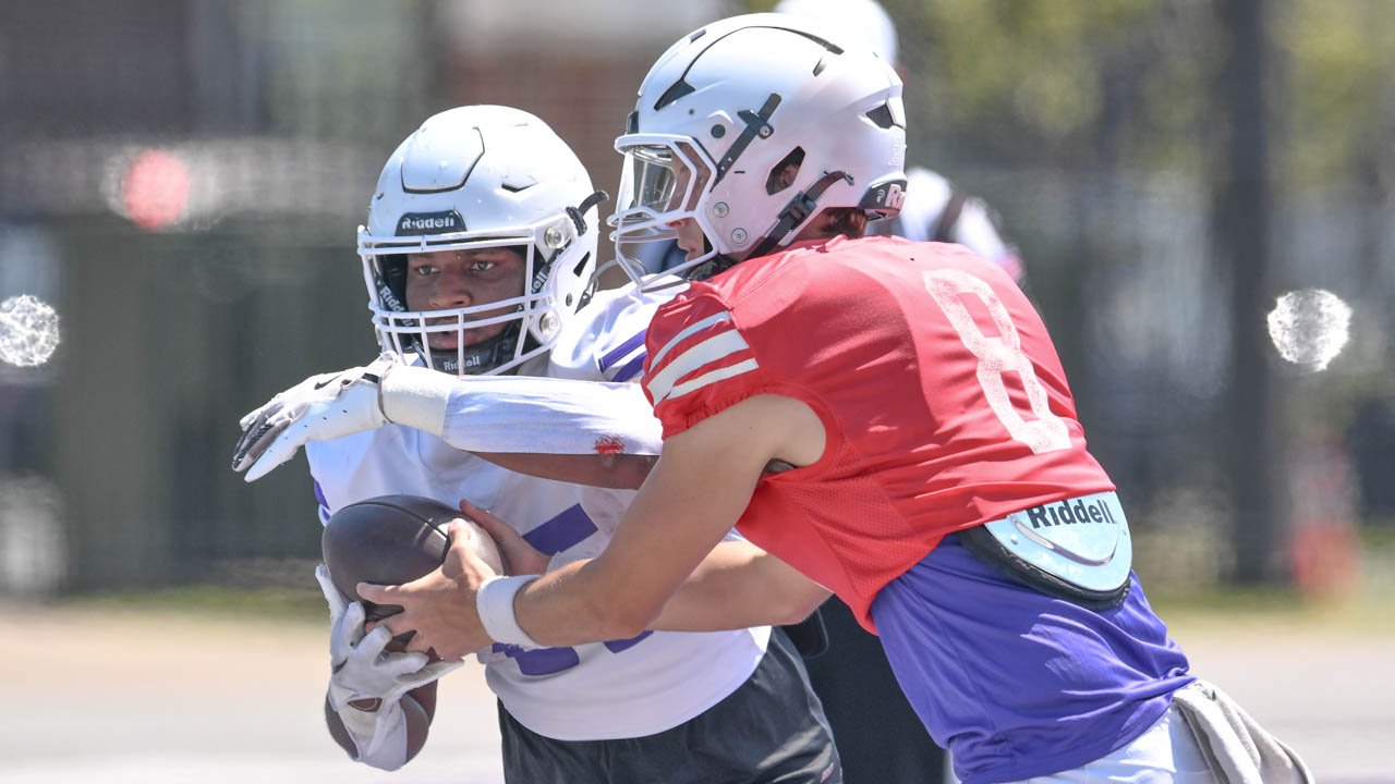 UCA running back Landen Chambers during the Bears football spring game