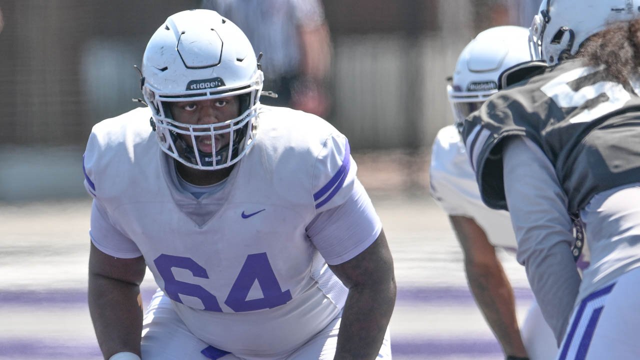 UCA offensive lineman Vinny Winters during the Bears football spring game